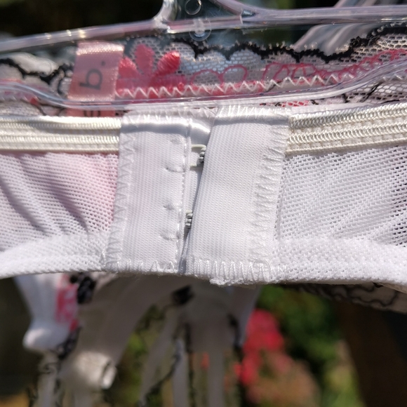 Sophie B. Garter Belt - Picture 5 of 5